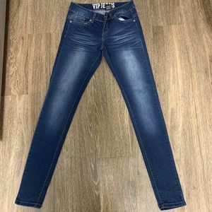 JUNIORS VIP DARK BLUE JEANS SIZE 1/2  26X30